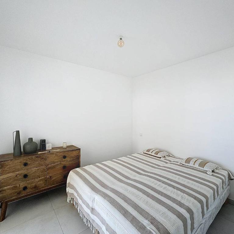 Appartement dans résidence avec piscine - Two-Bedroom Apartment with Terrace - 5