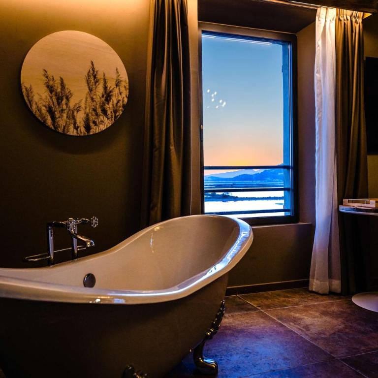 Le Hameau Des Pesquiers Ecolodge & Spa, Curio Collection By Hilton - Suite Junior Lit King-Size - 1