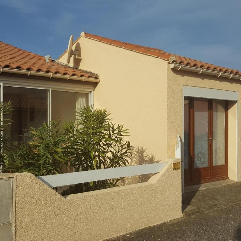Les Mers du Sud, 4 personnes, vélos, piscine, climatisation, plage à 120m - Casa con 2 Camere da Letto - 1