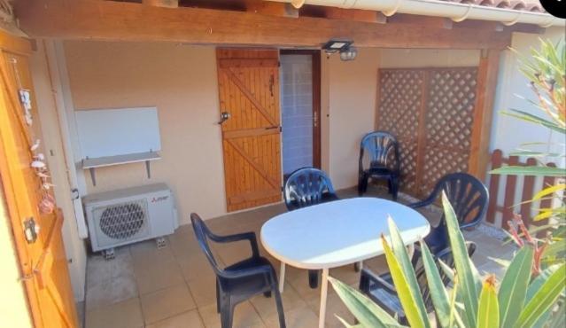 Les Mers du Sud, 4 personnes, vélos, piscine, climatisation, plage à 120m - Casa con 2 Camere da Letto - 12
