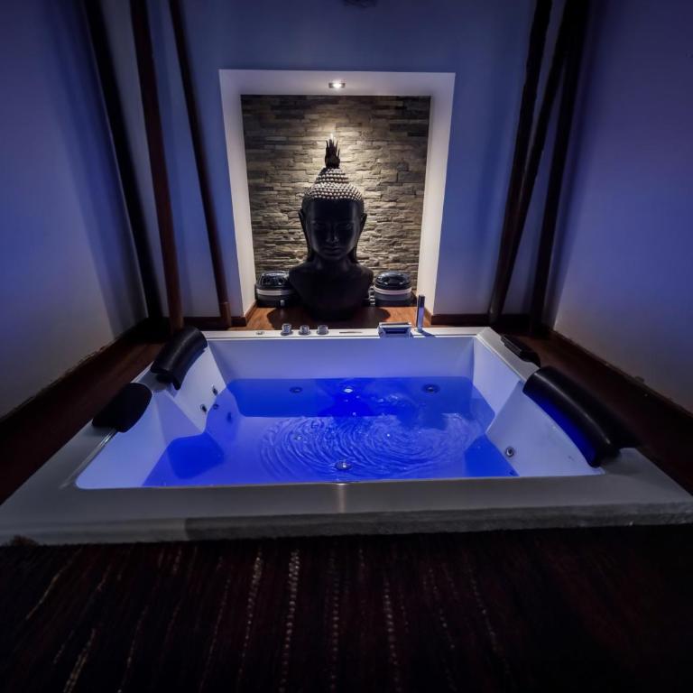 Suite Zen & jacuzzi - Une parenthèse de détente Nouveau! DAY USE! - Appartement - Rez-de-Chaussée - 20