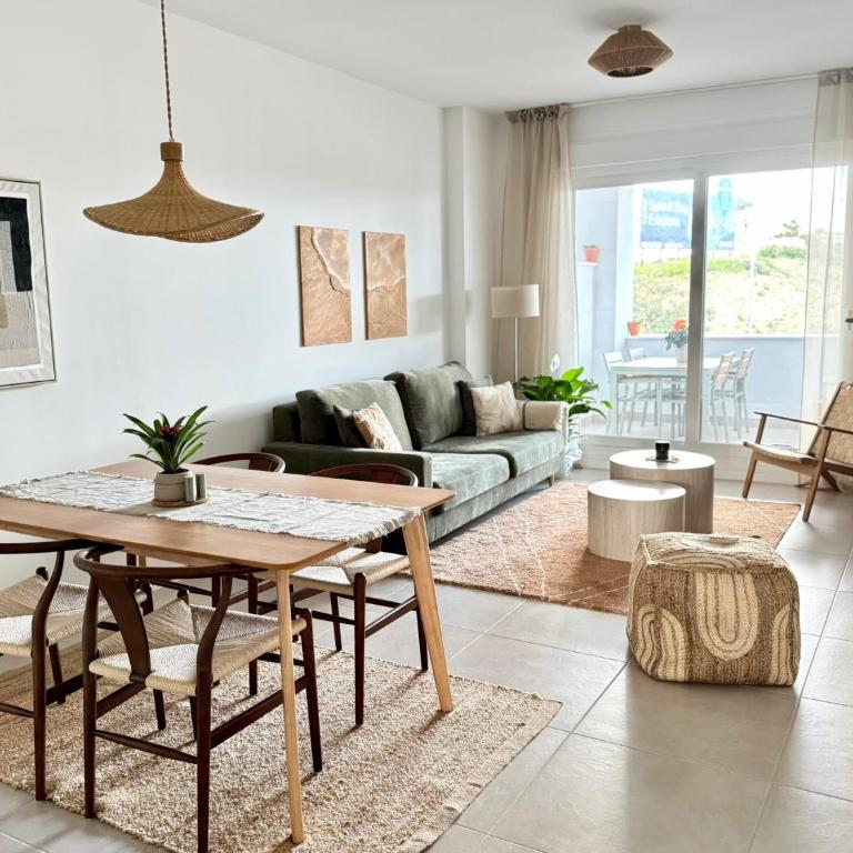 Casa Dreams - Two-Bedroom Apartment with Balcony - 1