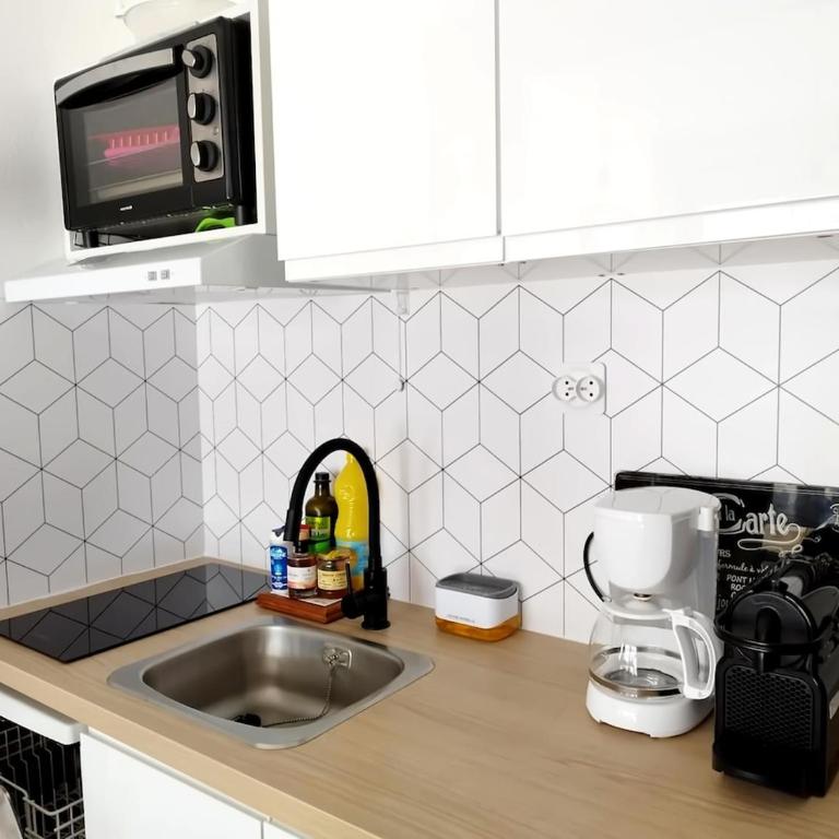 Les Palmiers Appartement 4 personnes 50m De La Plage Parking - Appartamento - 6