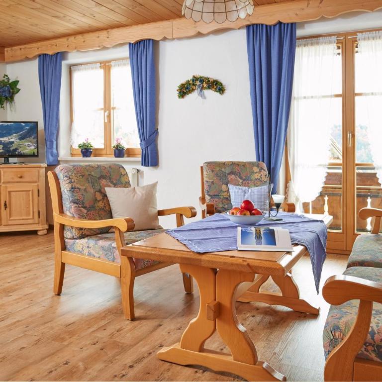 Landhaus Rietzler - Apartment mit 1 Schlafzimmer, Balkon und Bergblick - 4