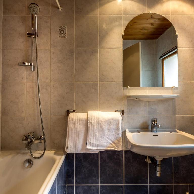 Appartement centre-ville, proche pistes, 10 pers, WiFi - FR-1-519-14 - Appartement (10 Adultes) - 8
