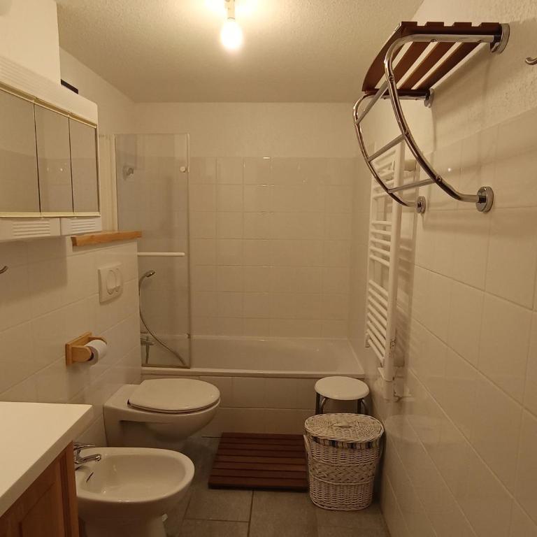 Appartement grand confort, terrasse sud, proche pistes, animaux et parking - FR-1-445-174 - Appartement (8 Adultes) - 10