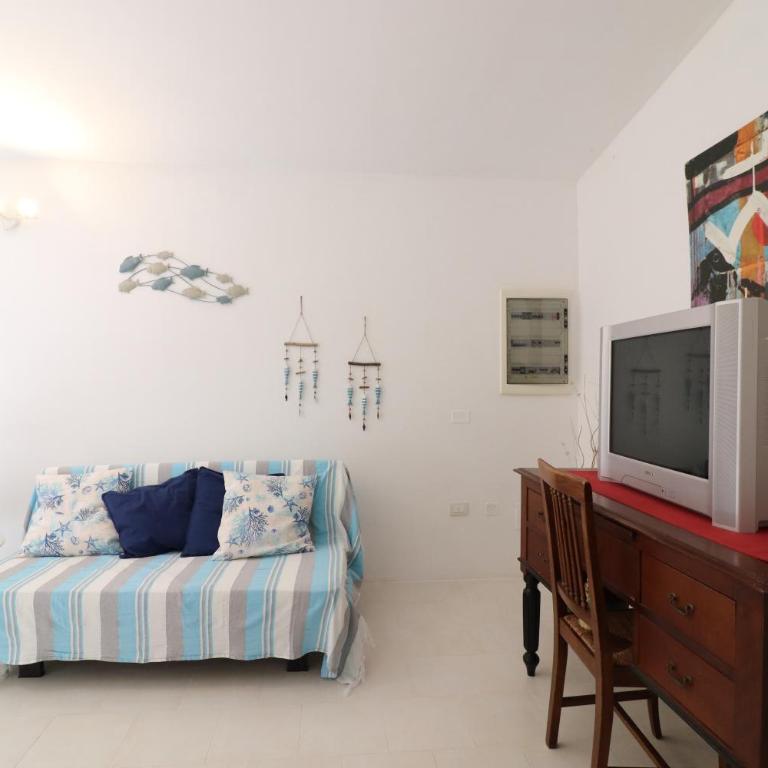 Villa Patrizia Mediterranean Charm & Deluxe Comfort in Otranto Sleeps 6 Wifi & AC - Villa con 2 Camere da Letto - 65