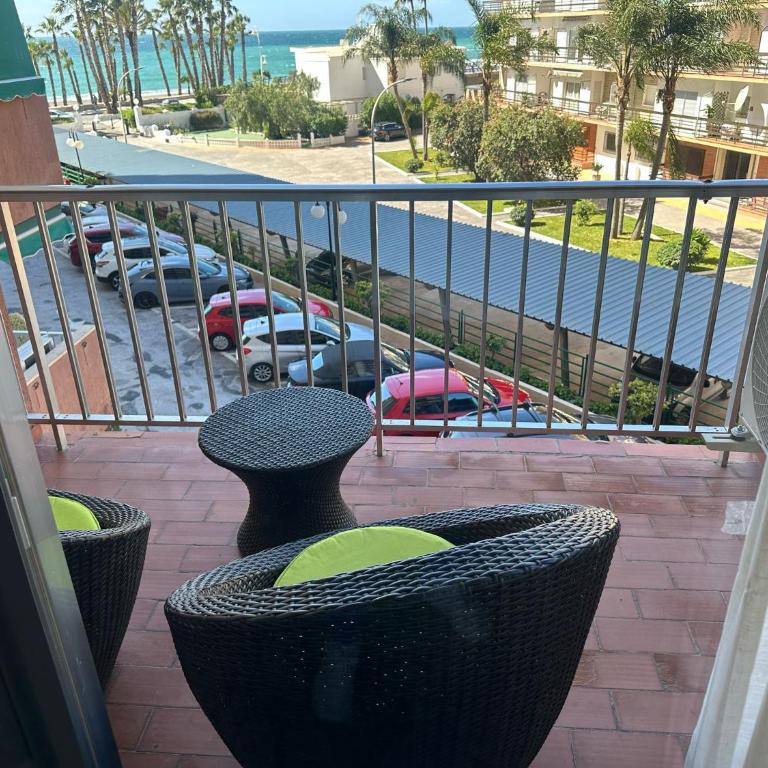 Góndolas, enfrente de la playa, aire acondicionado en dormitorio - One-Bedroom Apartment - 1