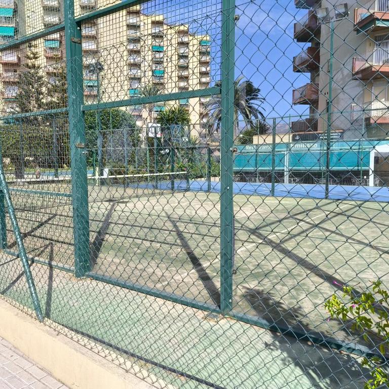 Góndolas, enfrente de la playa, aire acondicionado en dormitorio - One-Bedroom Apartment - 2
