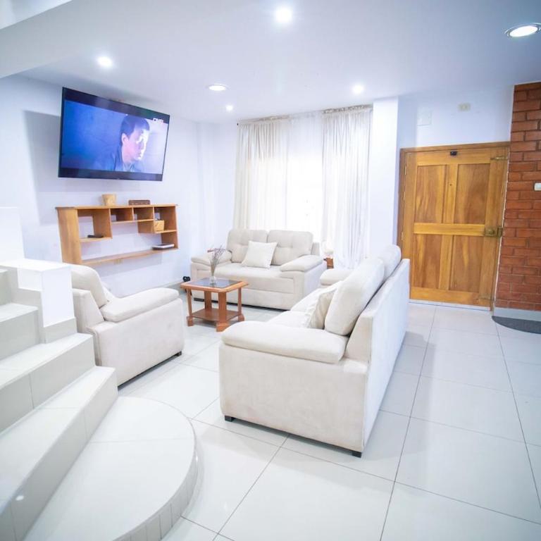 Modern House with Terrace! Near the Beaches - Three-Bedroom House - 8
