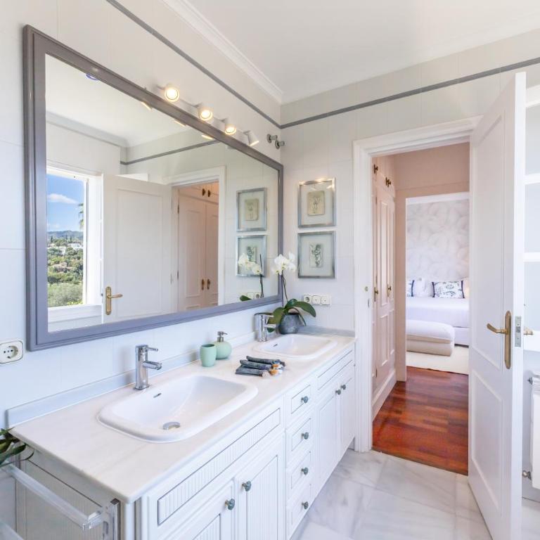Aurora Boutique - Only Adults - Suite con cama extragrande y vistas al mar - 7