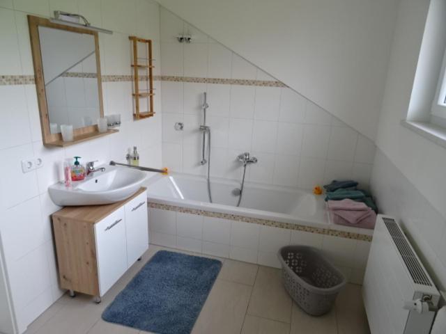 Ferienwohnung Mayr - Apartment mit 2 Schlafzimmern und Balkon - 11