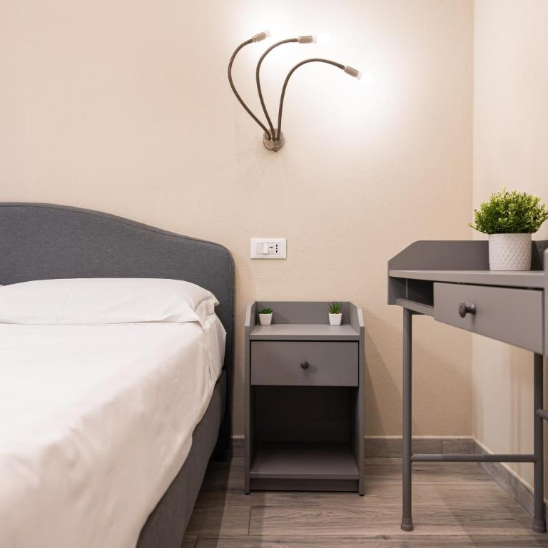 Dall'Arca Suites Bologna Station - Center - Fiera - Camera Matrimoniale con Bagno Privato - 9