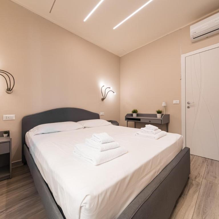 Dall'Arca Suites Bologna Station - Center - Fiera - Camera Matrimoniale con Bagno Privato - 3