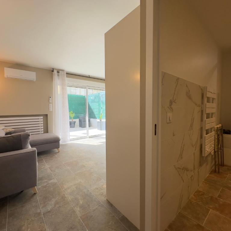 COSY CASTILLE - Proche de la CROISETTE - Appartement Supérieur 1 Chambre - 13