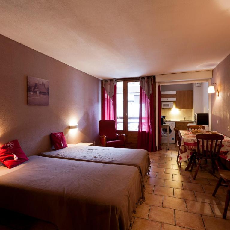 Studio 4 pers, balcon spacieux, WIFI, parking, animaux admis - Studio - 1