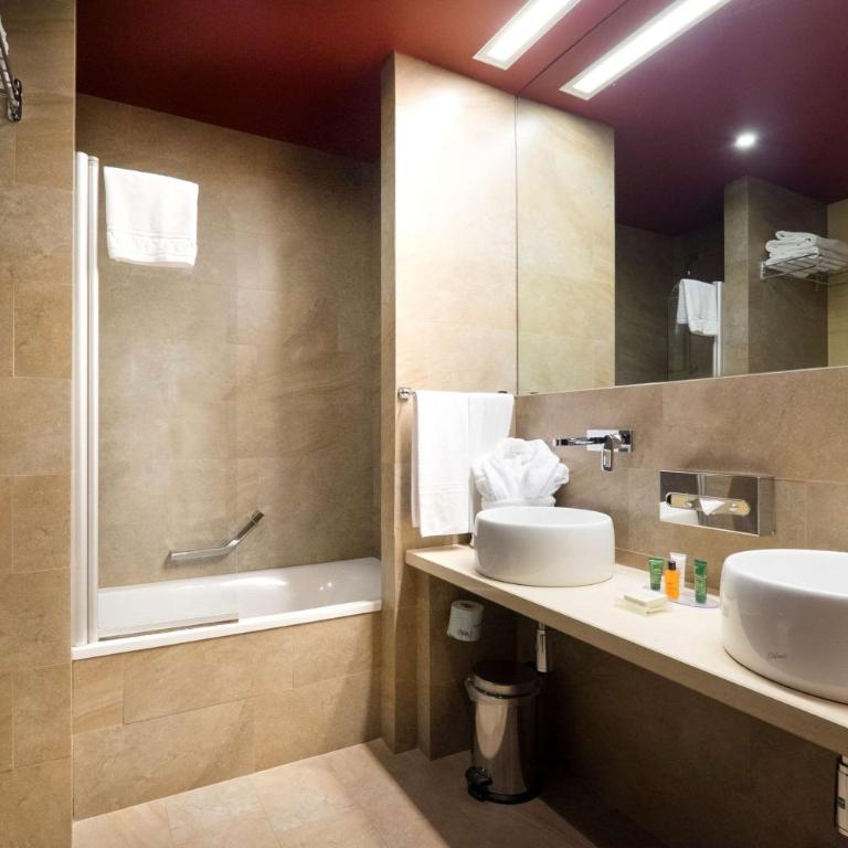 Hilton Garden Inn Lecce - Camera Familiare - 1