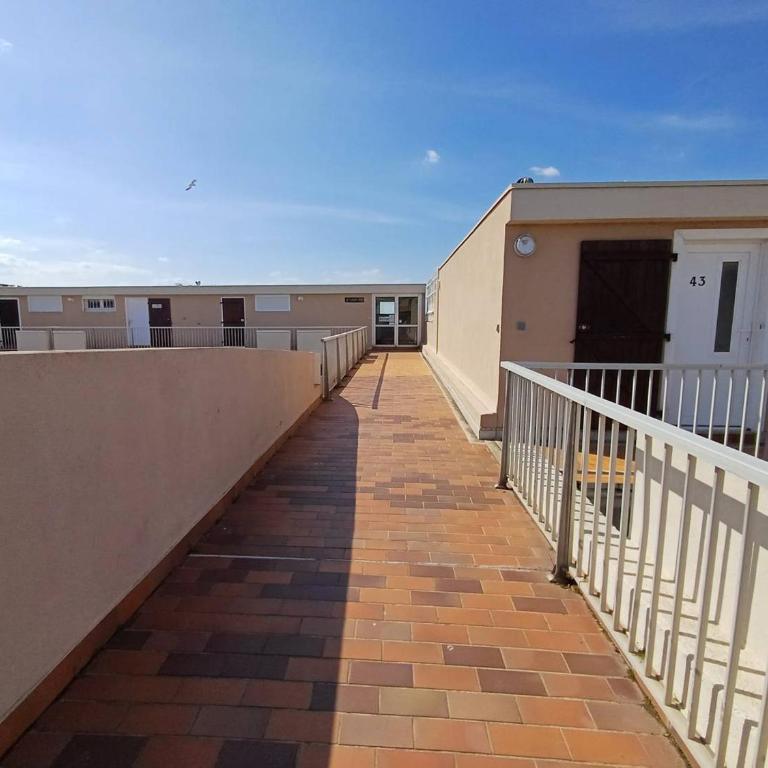 T1 agréable avec parking privé, proche étang de Thau, climatisé, cuisine équipée, loggia, Balaruc-les-Bains - FR-1-571-33 - Apartment (2 Adults) - 11