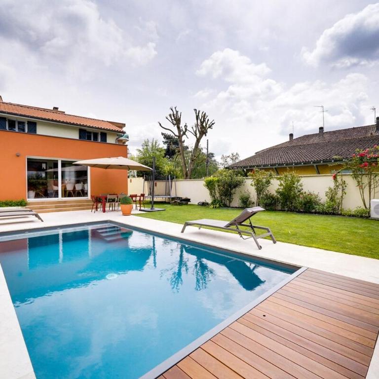 Maison familiale climatisée avec piscine - Villa - 9