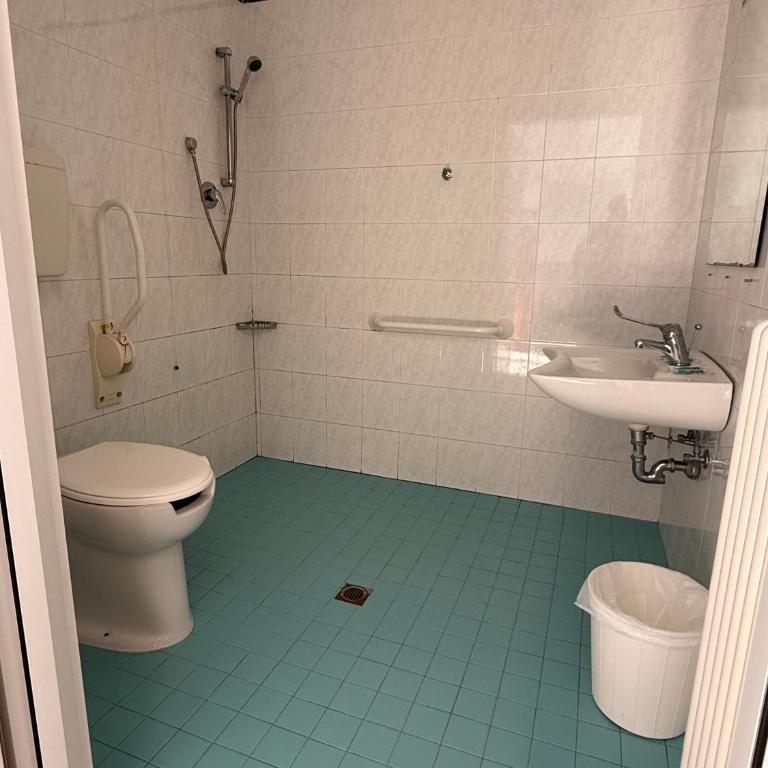 Rooms Casa Celeste sul Mare - Camera Familiare con Bagno Privato - 3