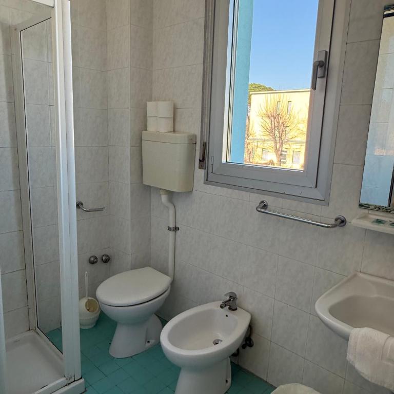 Rooms Casa Celeste sul Mare - Camera Familiare con Vista Mare - 4