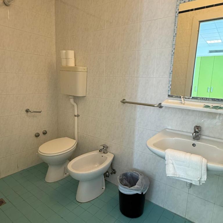 Rooms Casa Celeste sul Mare - Camera Familiare con Bagno Privato - 5