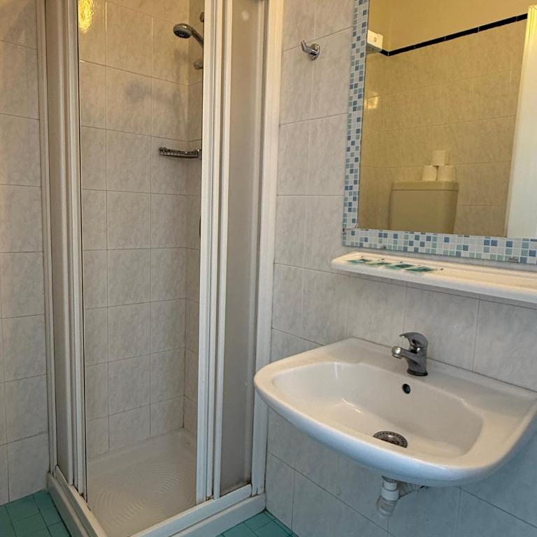 Rooms Casa Celeste sul Mare - Camera Quadrupla con Bagno Privato - 3