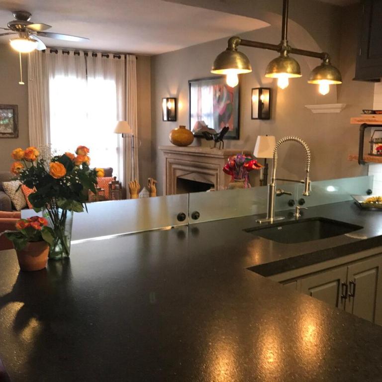 Fabulous House with Magical Views - Two-Bedroom House - 8
