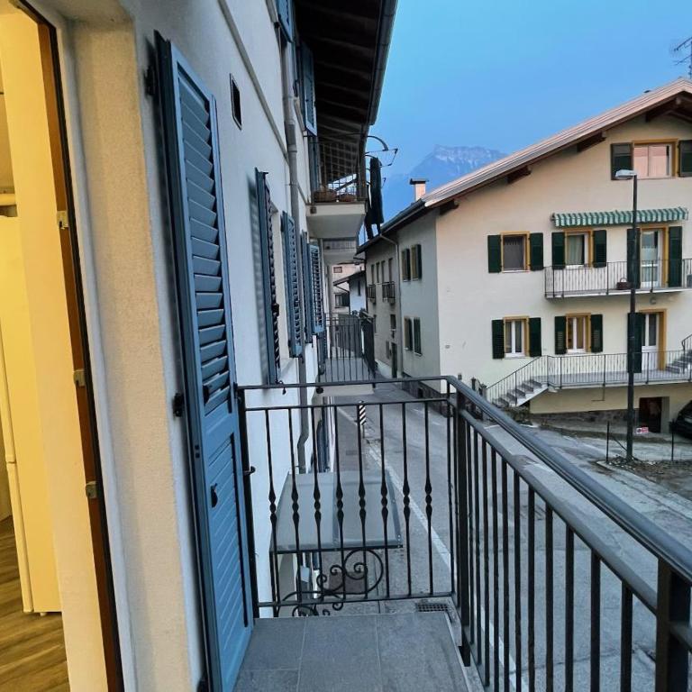 Appartamenti Bion - Appartamento con Vista e Balcone - 9