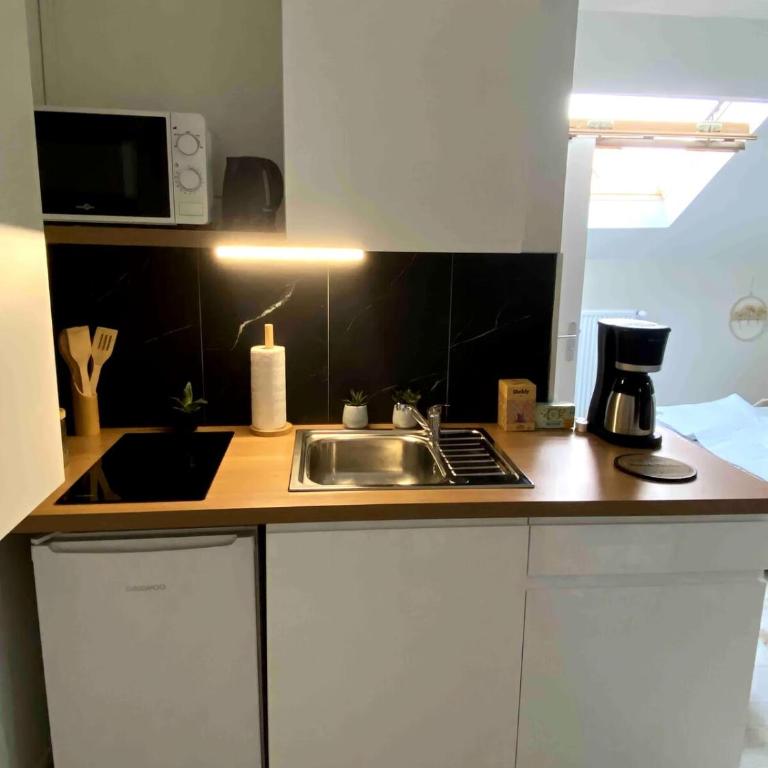 Studio Cosy Centre de Reims - One-Bedroom Apartment - 10