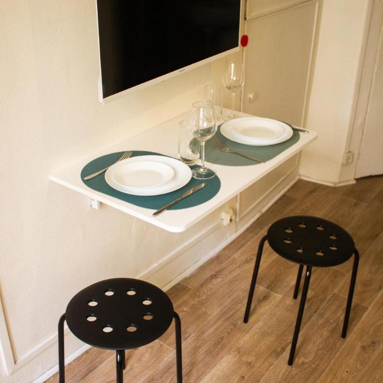 Saint Germain de Près tout équipé - Emplacement exceptionnel au Coeur de Paris - Chambre Double Économique - 8