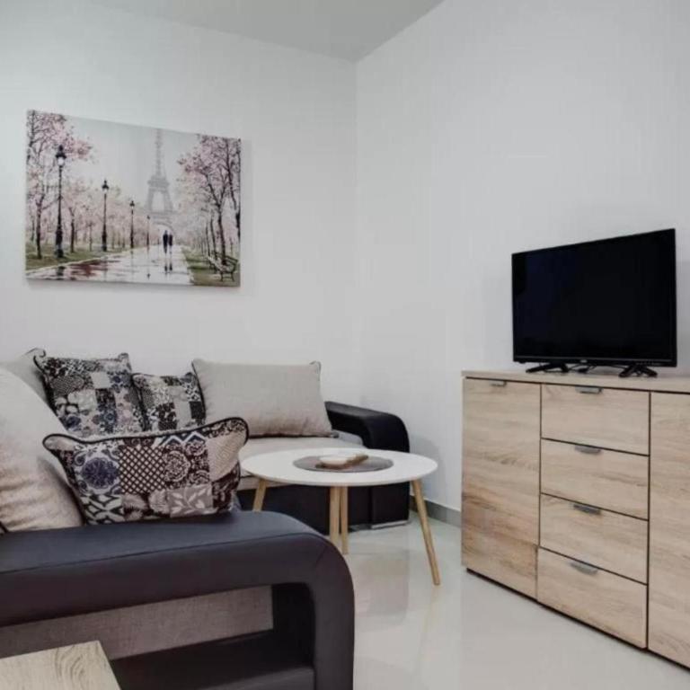 STARS RESIDENCE - Two-Bedroom Apartment - 14