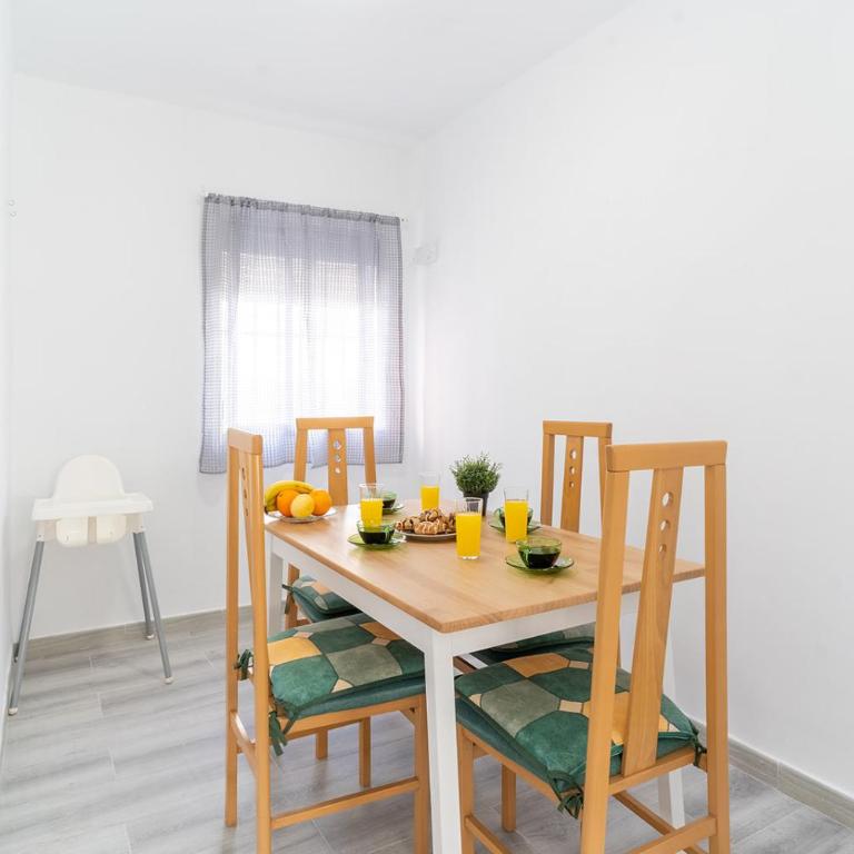 ATP La Rambla Pintor a 5 minutos del Centro de Almería, Plaza de Toros, Wifi Gratis! - Apartamento de 2 dormitorios - 8