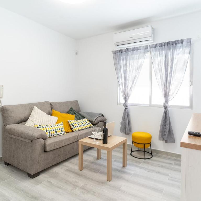 ATP La Rambla Pintor a 5 minutos del Centro de Almería, Plaza de Toros, Wifi Gratis! - Apartamento de 2 dormitorios - 2