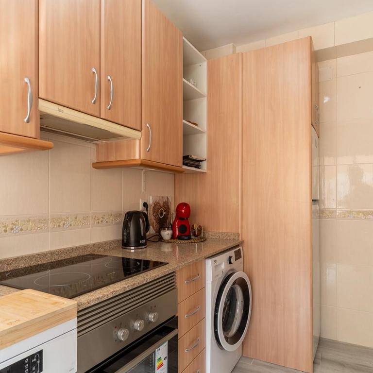 ATP La Rambla Pintor a 5 minutos del Centro de Almería, Plaza de Toros, Wifi Gratis! - Apartamento de 2 dormitorios - 31