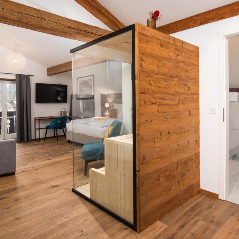Terofal Hotel Schliersee - Komplett neu renoviert - Deluxe Zimmer mit Sauna - 2