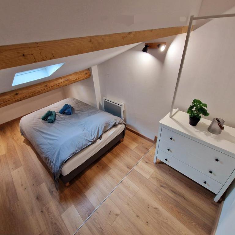 Magnifique T4 intra-muros centre - Three-Bedroom Superior Apartment - 8