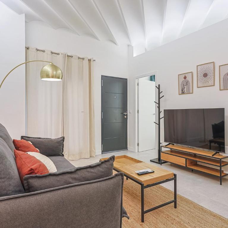 Luxury petit loft - Three-Bedroom Apartment - 3