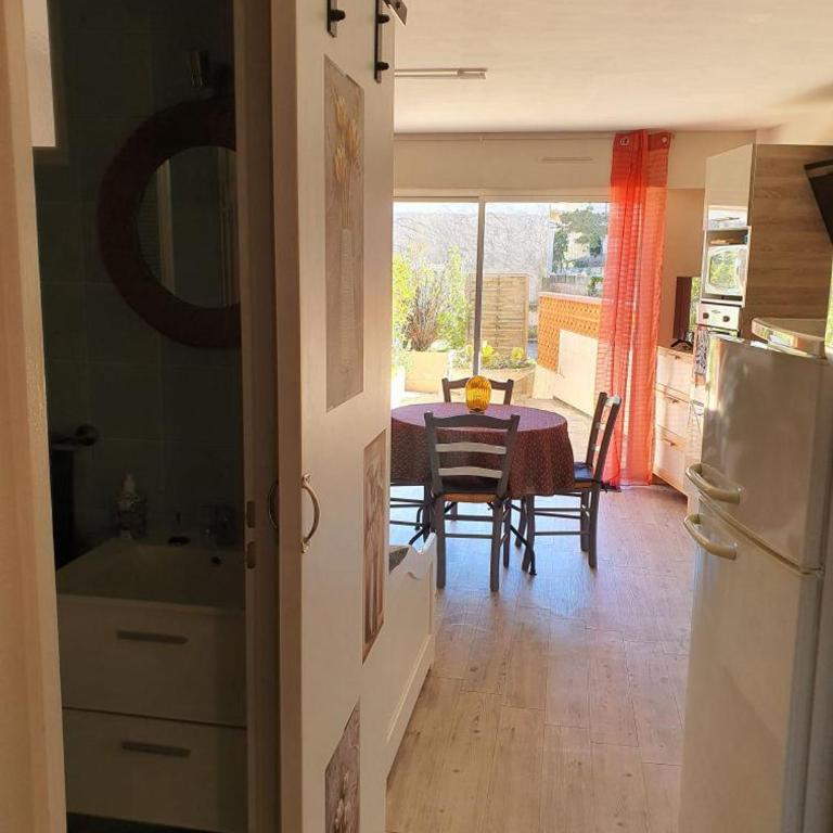 Charmant studio fonctionnel avenue des alliés - Appartement - Rez-de-Chaussée - 4