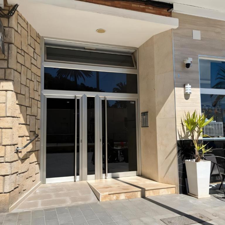 La Palmera - Primera linea frontal en Playa San Antonio - Three-Bedroom Apartment with Sea View - 39