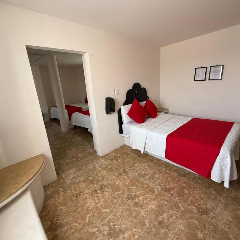 Hotel Arbis - Habitación Cuádruple Estándar - 2