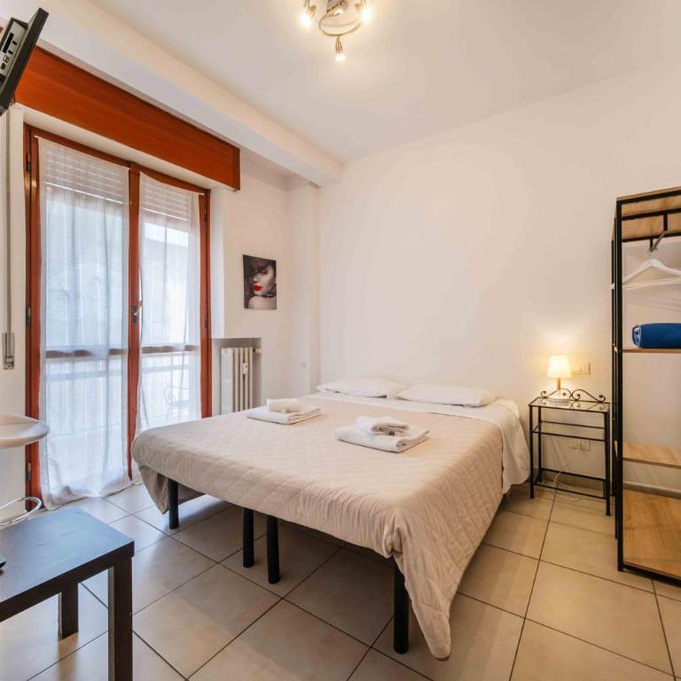 GuestHouse127 - Double Room with Private Bathroom - 3