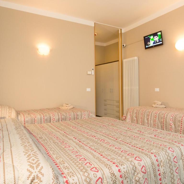 Hotel Olimpia - Quadruple Room - 3