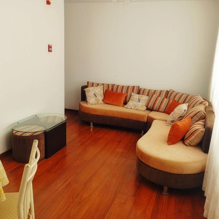 Departamento Lima acogedor, ventilado, cálido y moderno San miguel, Lima, Perú - Two-Bedroom Superior Apartment - 1