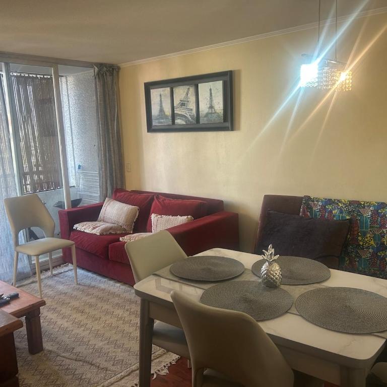 Apartment a few steps from Bustamante Parque Metro - Three-Bedroom Apartment - 4