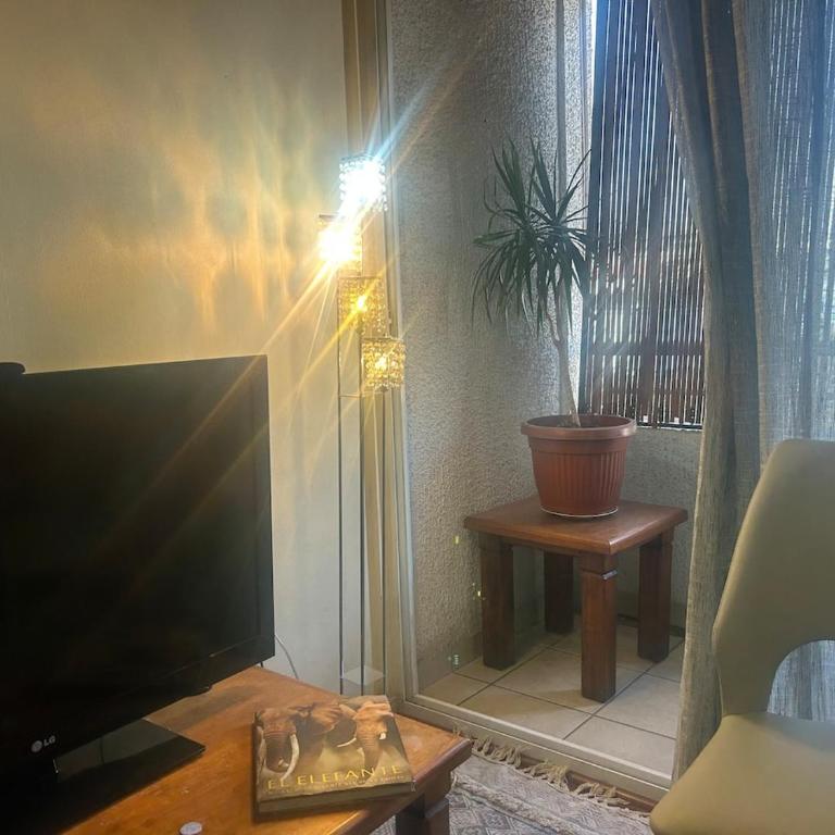 Apartment a few steps from Bustamante Parque Metro - Three-Bedroom Apartment - 2