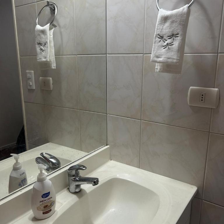 Apartment a few steps from Bustamante Parque Metro - Three-Bedroom Apartment - 23