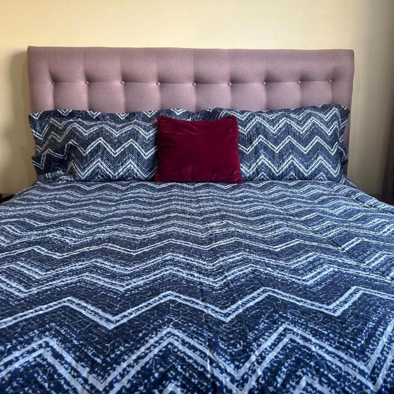 Apartment a few steps from Bustamante Parque Metro - Three-Bedroom Apartment - 26