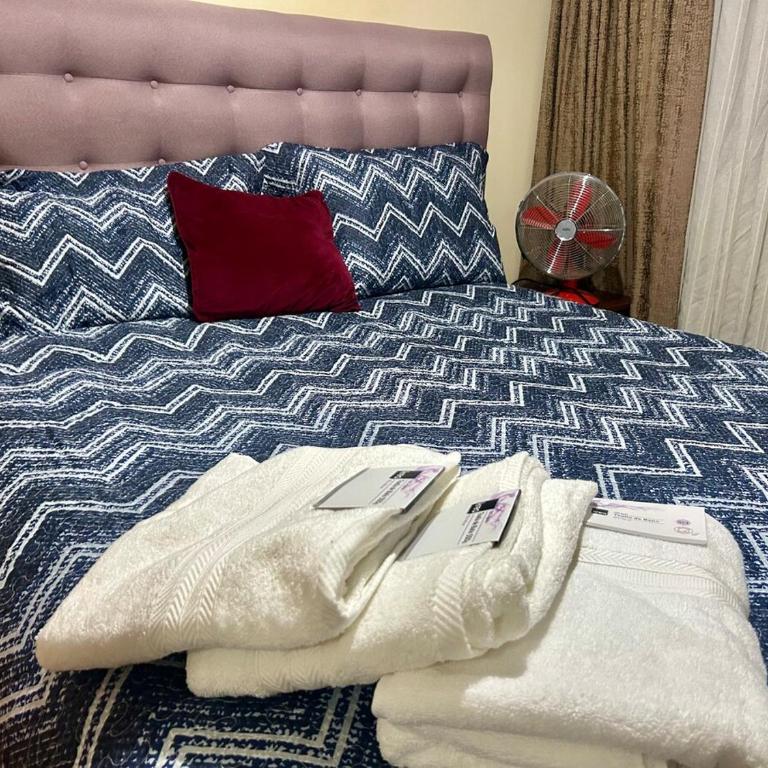 Apartment a few steps from Bustamante Parque Metro - Three-Bedroom Apartment - 36