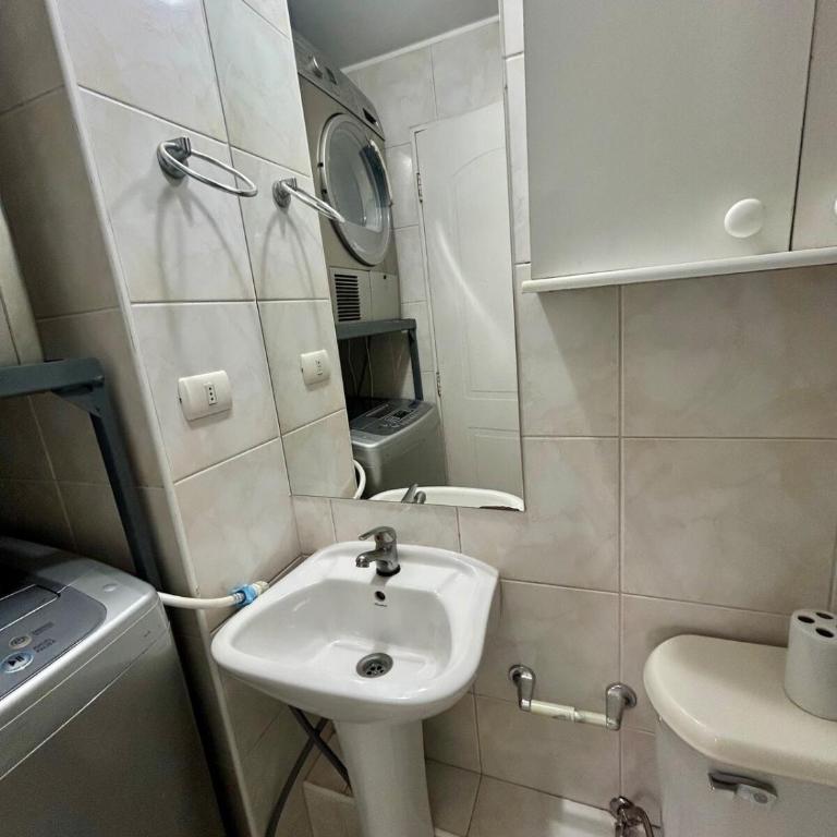 Apartment a few steps from Bustamante Parque Metro - Three-Bedroom Apartment - 37